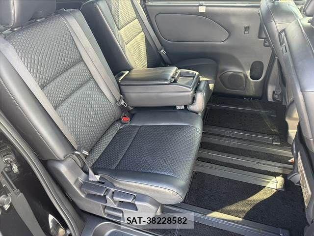 Nissan SERENA 2018-11 8337798-18