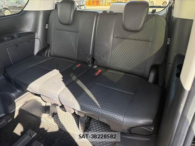 Nissan SERENA 2018-11 8337798-21