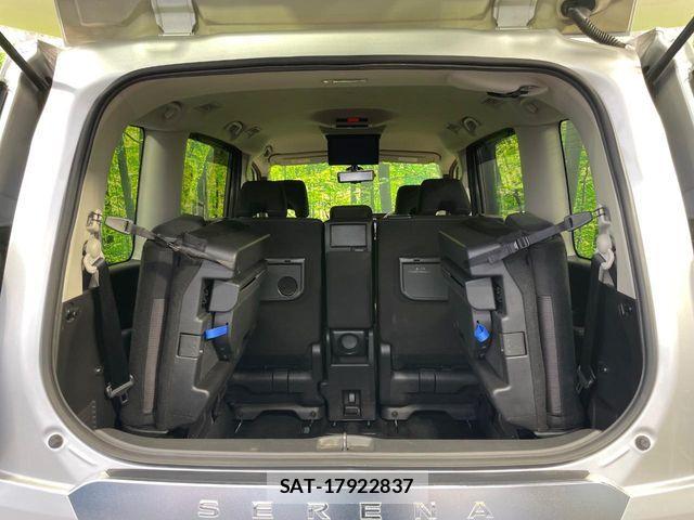 Nissan SERENA 2018-02 8355569-11