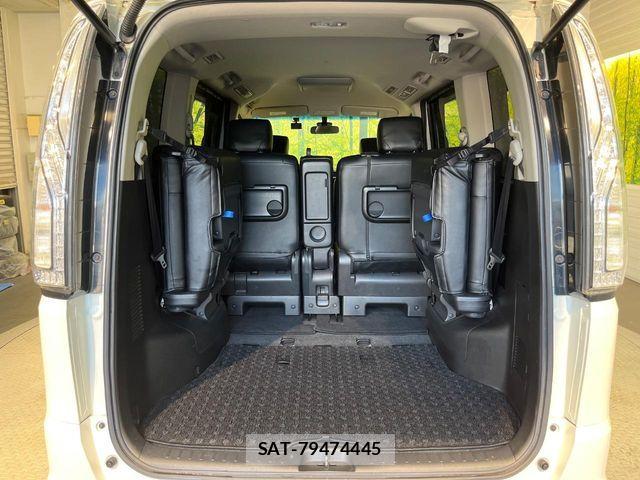 Nissan SERENA 2014-08 8355582-10