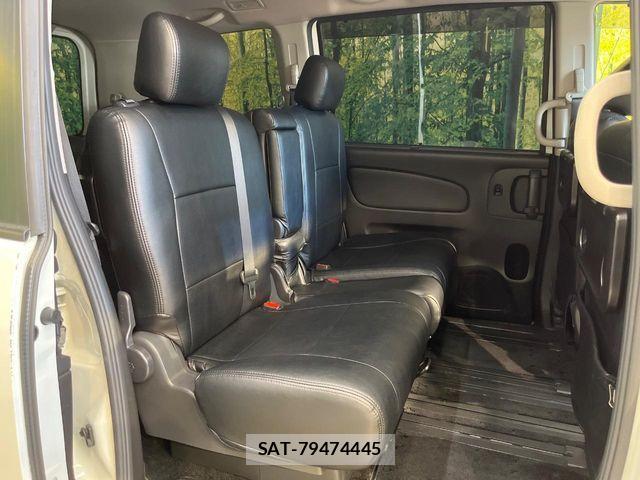 Nissan SERENA 2014-08 8355582-8