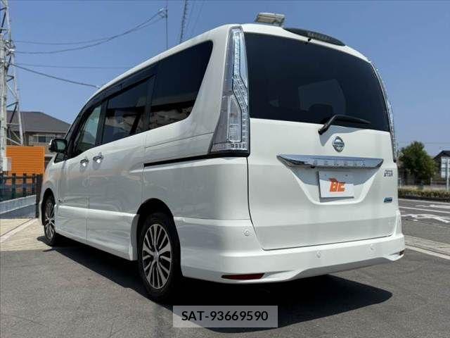 Nissan SERENA 2015-04 8355580-12