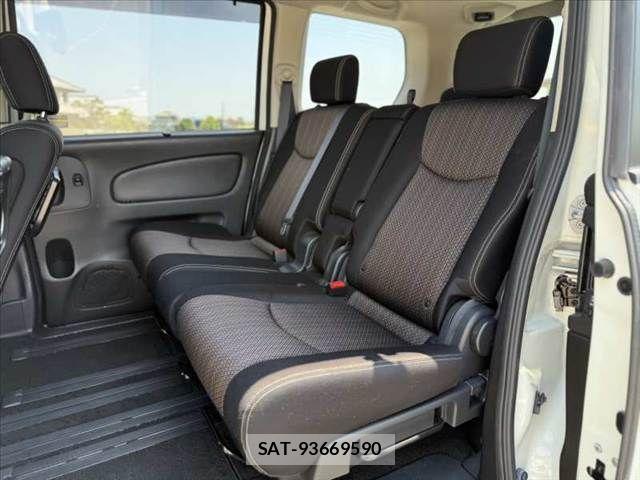 Nissan SERENA 2015-04 8355580-17