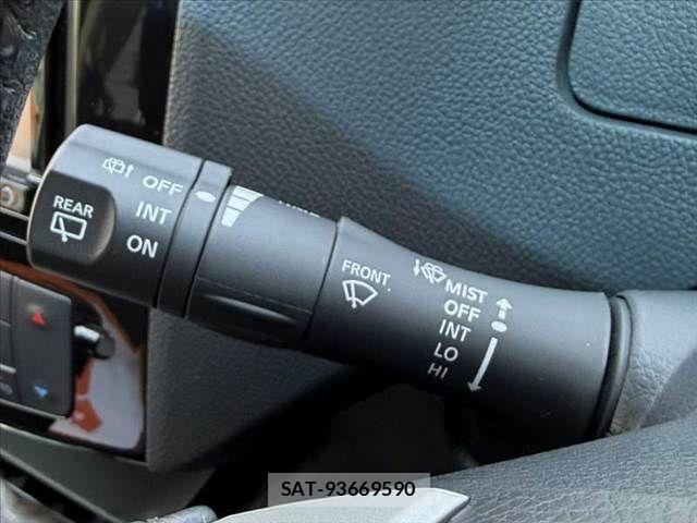Nissan SERENA 2015-04 8355580-27