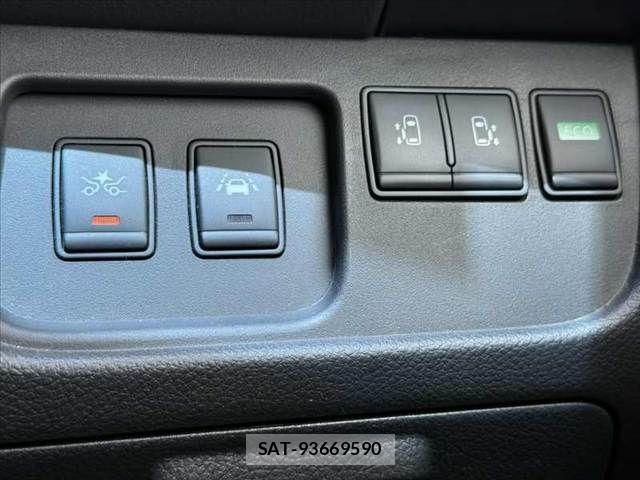 Nissan SERENA 2015-04 8355580-5