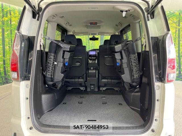 Nissan SERENA 2018-01 8355566-9