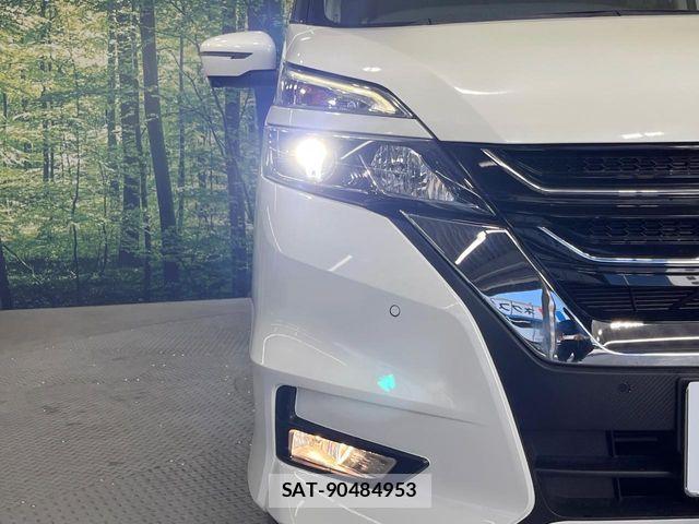 Nissan SERENA 2018-01 8355566-11