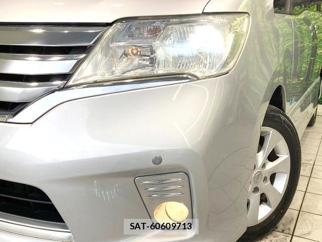 Nissan SERENA 2012-10 8355583-12