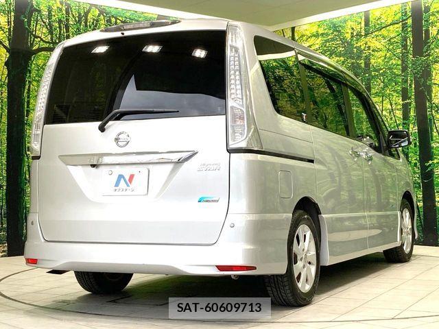 Nissan SERENA 2012-10 8355583-17