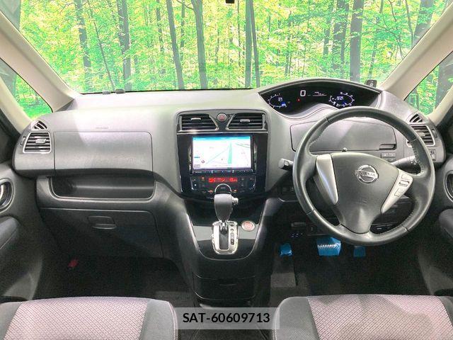 Nissan SERENA 2012-10 8355583-1