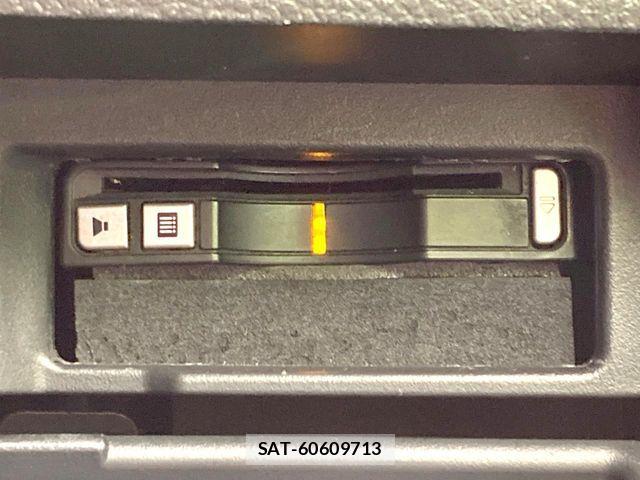 Nissan SERENA 2012-10 8355583-5