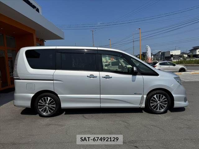 Nissan SERENA 2015-08 8355586-10