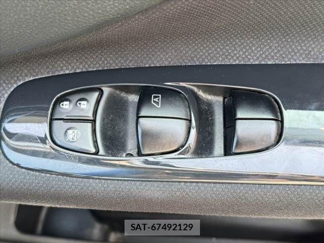 Nissan SERENA 2015-08 8355586-28
