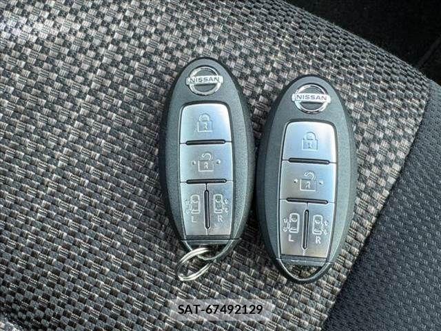 Nissan SERENA 2015-08 8355586-6
