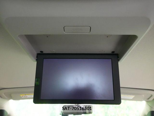 Nissan SERENA 2017-02 8355576-9