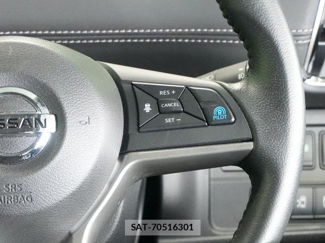 Nissan SERENA 2017-02 8355576-11