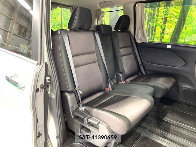 Nissan SERENA 2018-06 8355577-12