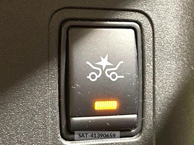 Nissan SERENA 2018-06 8355577-4