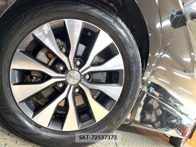 Nissan SERENA 2018-03 8355564-12