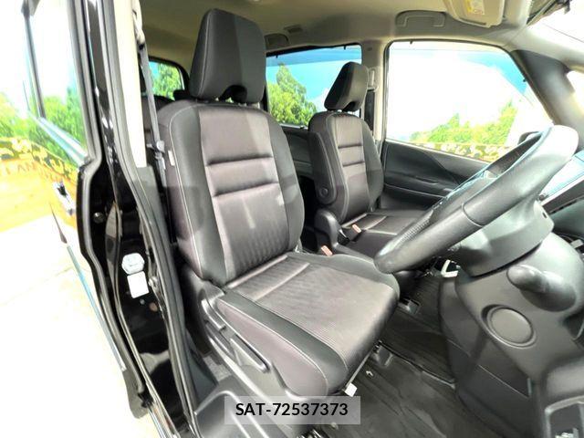 Nissan SERENA 2018-03 8355564-8
