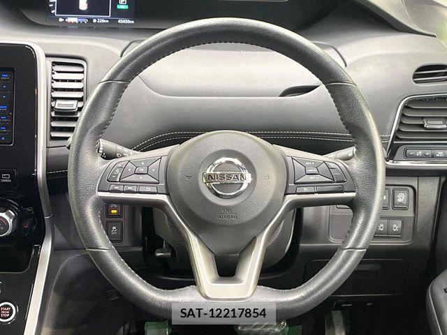 Nissan SERENA 2018-01 8355567-11