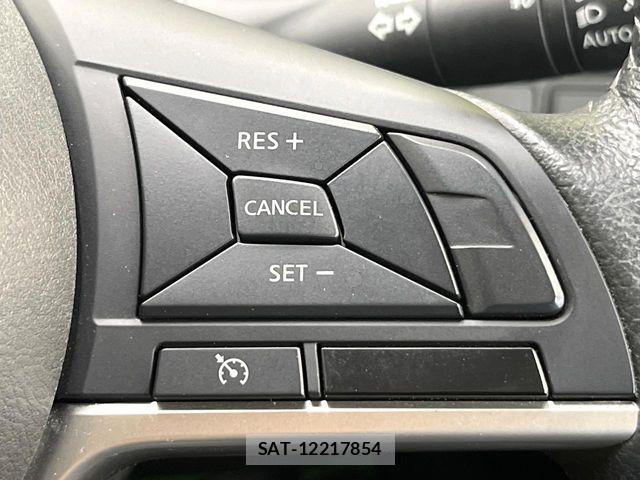 Nissan SERENA 2018-01 8355567-6