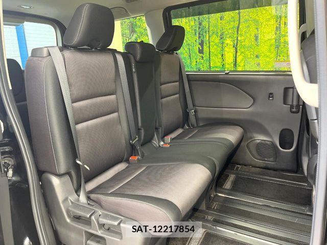 Nissan SERENA 2018-01 8355567-8