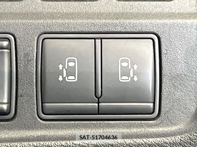 Nissan SERENA 2017-02 8355573-5