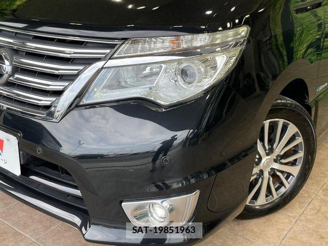Nissan SERENA 2014-01 8355579-12