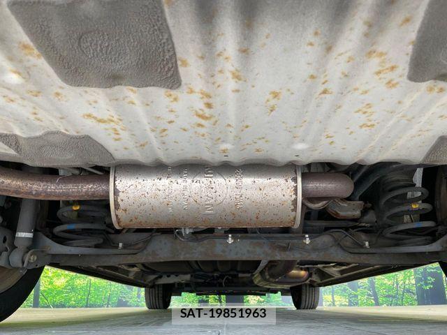 Nissan SERENA 2014-01 8355579-19