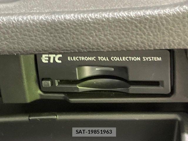 Nissan SERENA 2014-01 8355579-6