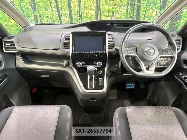 Nissan SERENA 2017-06 8355575-1