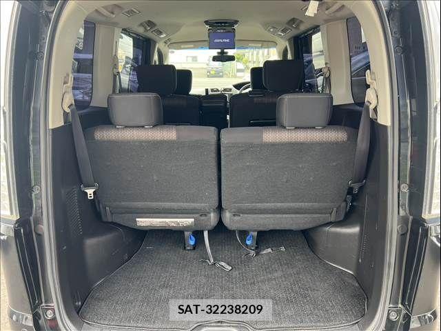Nissan SERENA 2016-02 8355584-17