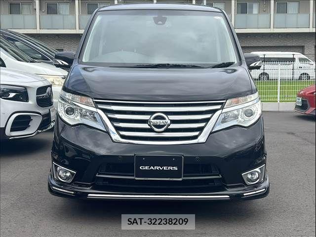 Nissan SERENA 2016-02 8355584-3