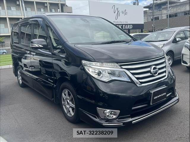Nissan SERENA 2016-02 8355584-4