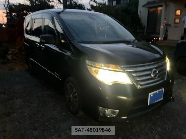 Nissan SERENA 2014-01 8368654-1