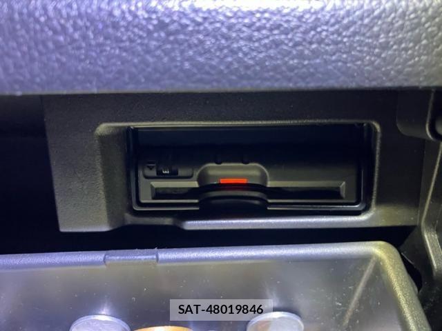Nissan SERENA 2014-01 8368654-23