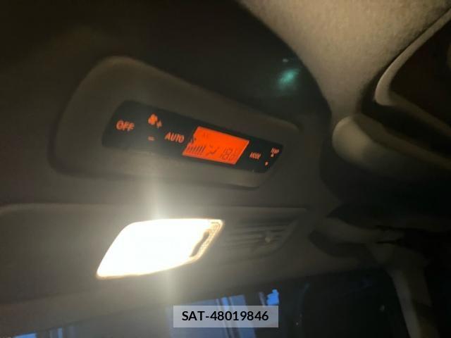 Nissan SERENA 2014-01 8368654-8
