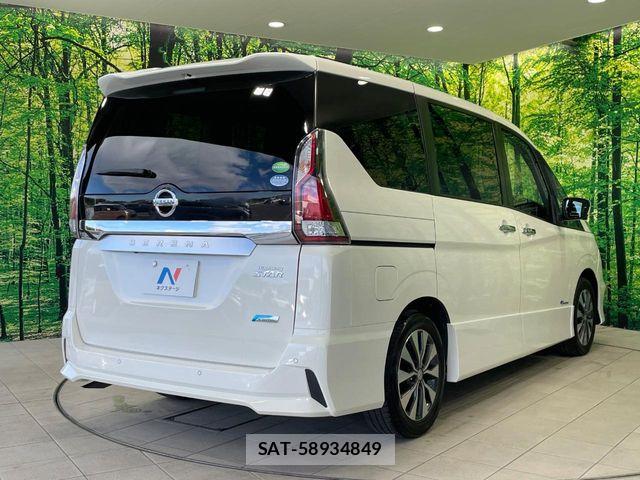Nissan SERENA 2017-08 8368618-16