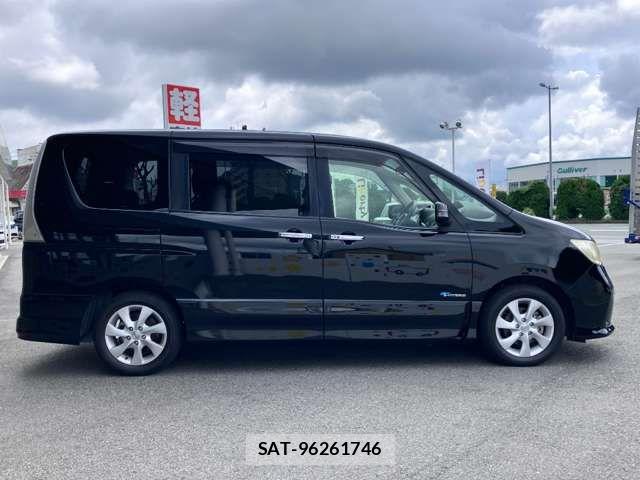 Nissan SERENA 2012-08 8368642-7