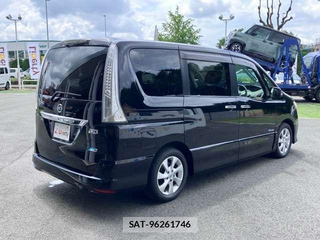 Nissan SERENA 2012-08 8368642-8
