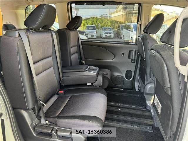 Nissan SERENA 2016-09 8368636-16