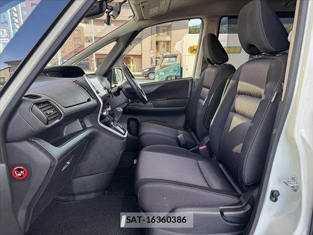 Nissan SERENA 2016-09 8368636-17
