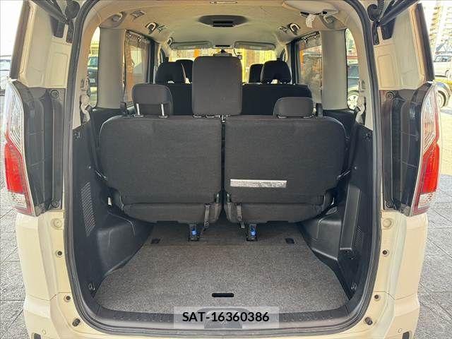 Nissan SERENA 2016-09 8368636-20
