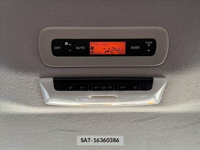 Nissan SERENA 2016-09 8368636-23