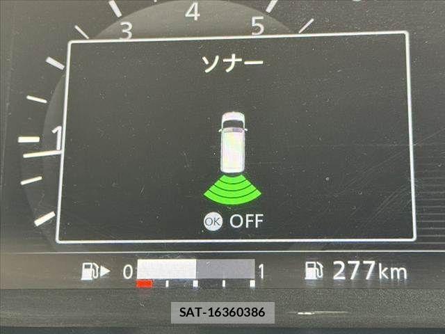Nissan SERENA 2016-09 8368636-25