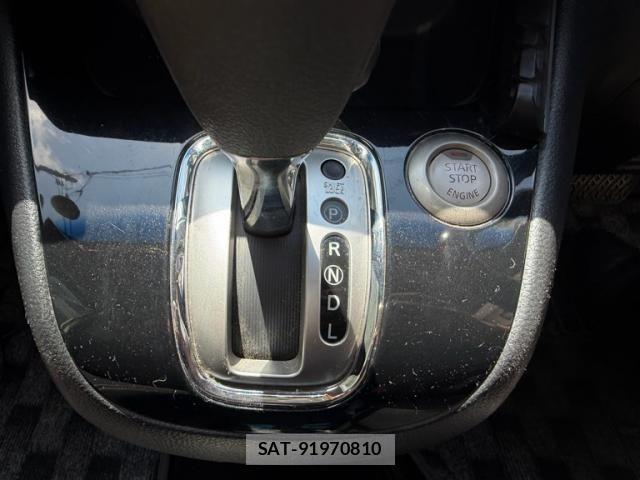 Nissan SERENA 2014-06 8368638-13