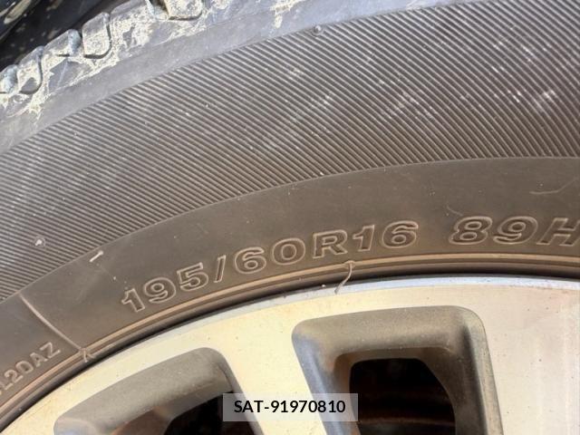 Nissan SERENA 2014-06 8368638-5
