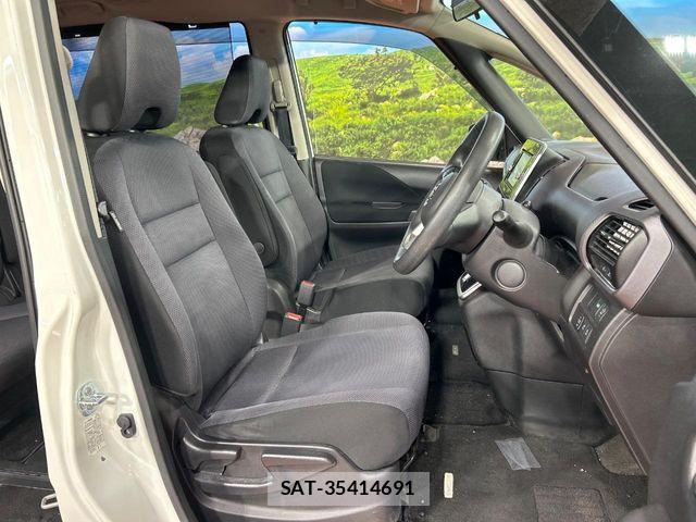 Nissan SERENA 2018-03 8368637-7