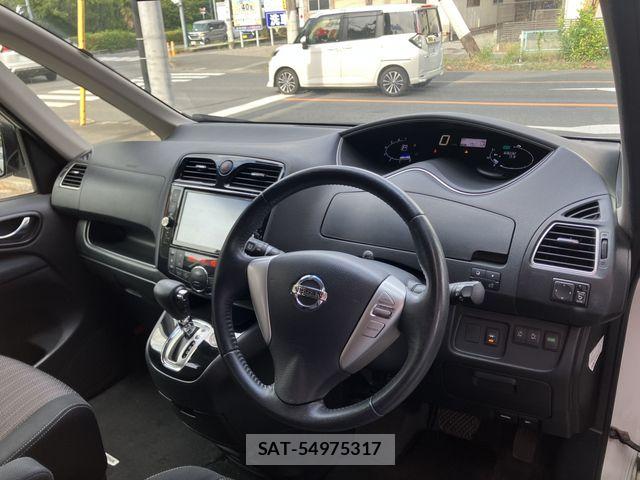 Nissan SERENA 2015-07 8368635-3